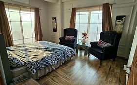 Aesthetic Scenic Luxurious Apartment - Bahria Heights